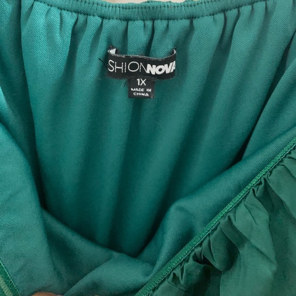 GORGEOUS SATIN JUMPSUIT 💚🤩 - Picture 5 of 8